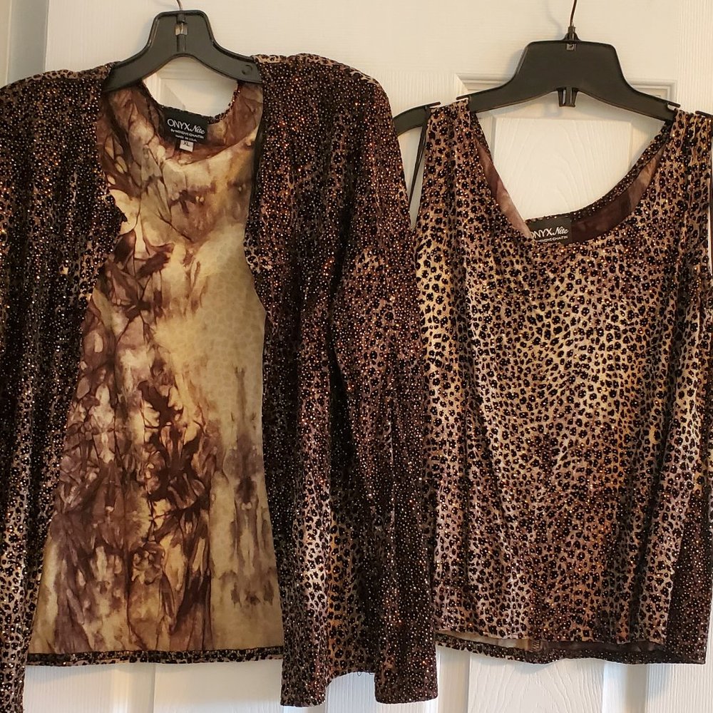 Tank top with Leopard Jacket